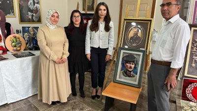 Sarıyahşi Kaymakamı Miyase Demirkoparan, Belediye Başkanı Doğan Mutlu ve kurum