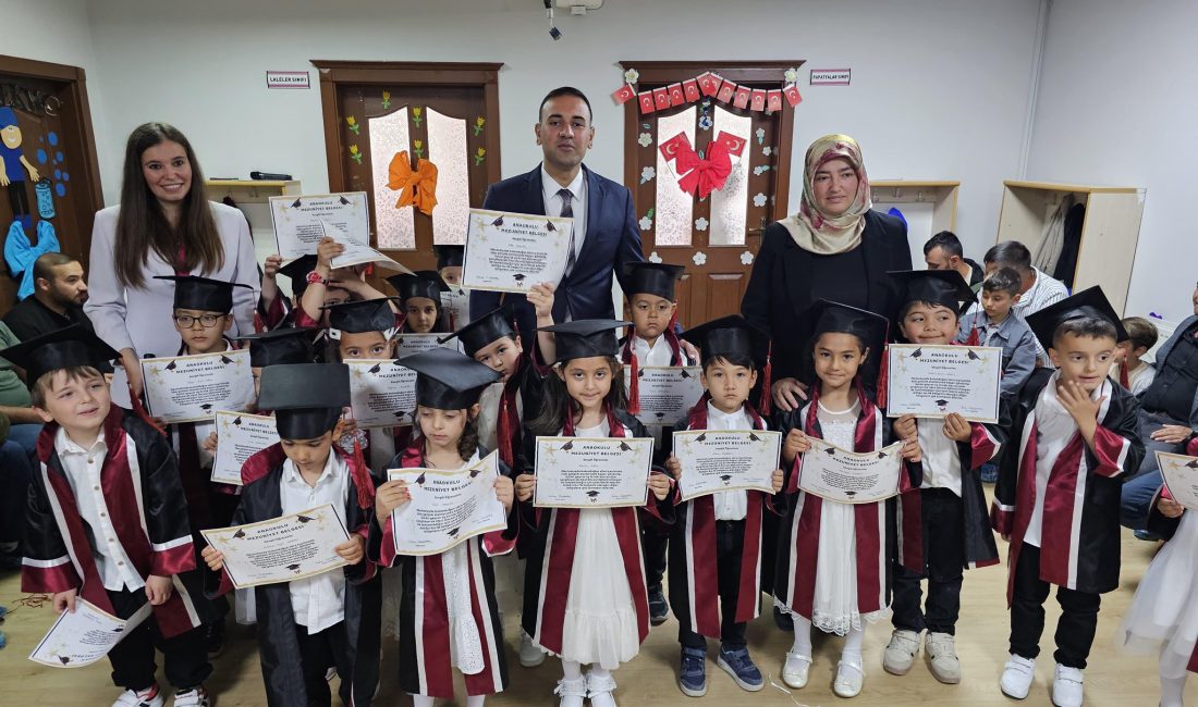 Sultanhanı Kaymakamı Bilal Göksun, Hale-Ahmet Kalkır Anaokulu’nda düzenlenen mezuniyet törenine