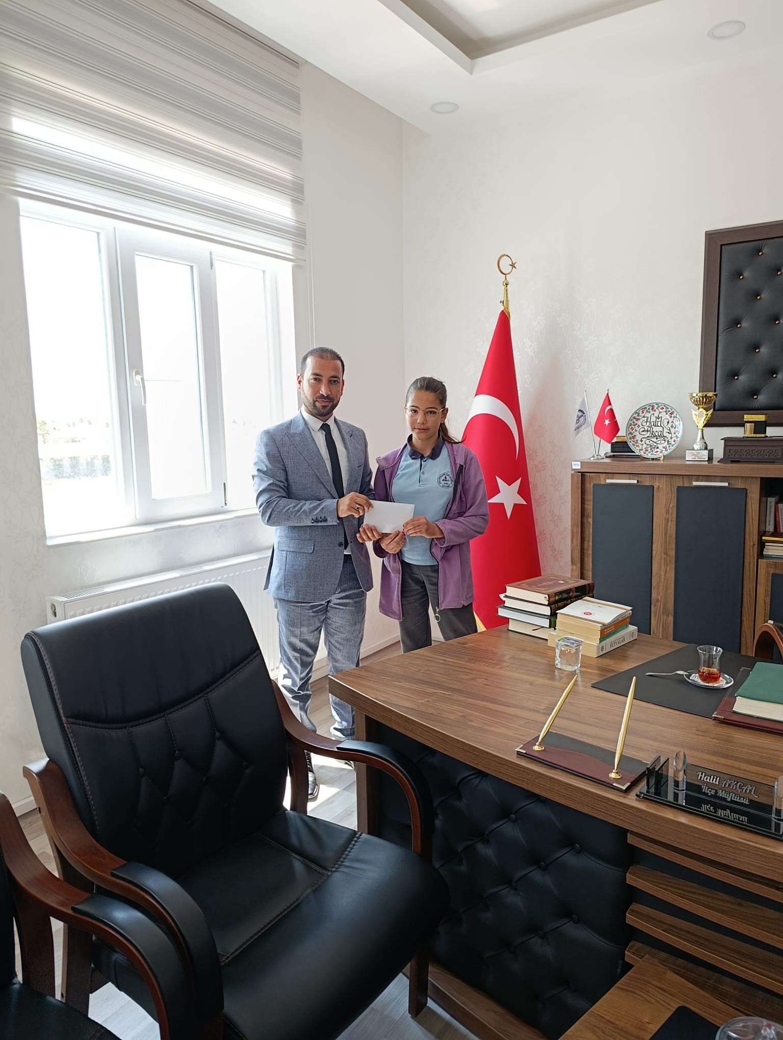 Sultanhanı Ortaokulu öğrencisi Adalet Akalın, Allah’ın 99 ismini anlamlarıyla birlikte