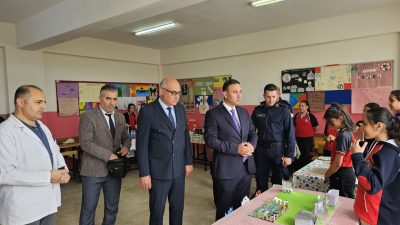 Sultanhanı Kaymakamı Bilal Göksun, kurum müdürleriyle birlikte 75. Yıl İlk