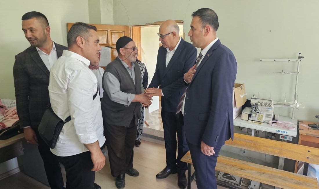 Sultanhanı Kaymakamı Bilal Göksun, İlçe Milli Eğitim Müdürü ve Halk