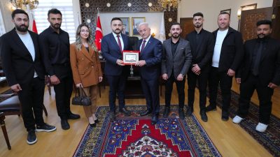 Türkiye Gençlik Vakfı (TÜGVA) Aksaray İl Başkanı Mahmut Aliç ve