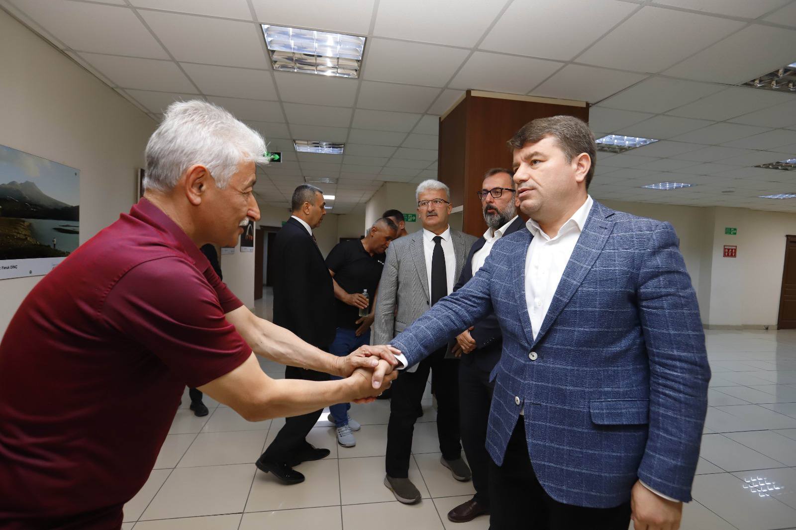 Kurban Bayramı sonrasında Aksaray Belediye Başkanı Dr. Evren Dinçer, personellerle
