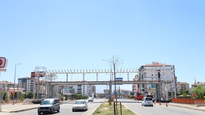 Aksaray Belediyesi, E-90 Karayolu üzerinde Tacin Mahallesi'nde inşa edilen yaya