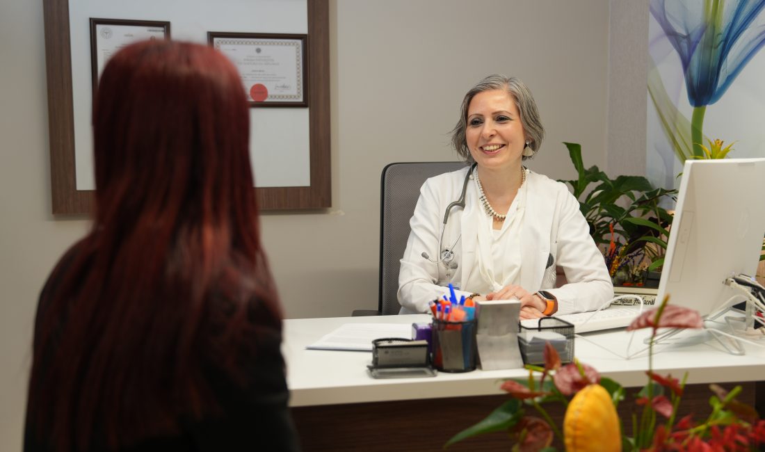 Medipol Bahçelievler Hastanesi Hematoloji Uzmanı Doç. Dr. Aysun Halaçoğlu, saç