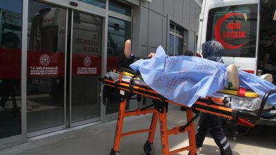 Konya'nın Beyşehir ilçesinde yaşanan olayda otomobilin devrilmesi sonucu 4 kişi