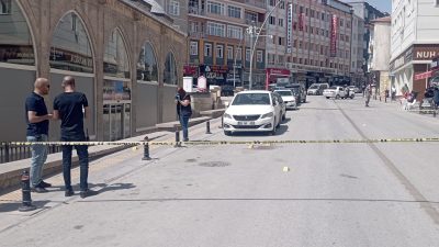 Karaman'da yaşanan kavgada tabancanın kabzasıyla başına vurduğu kişiyi ağır yaralayan