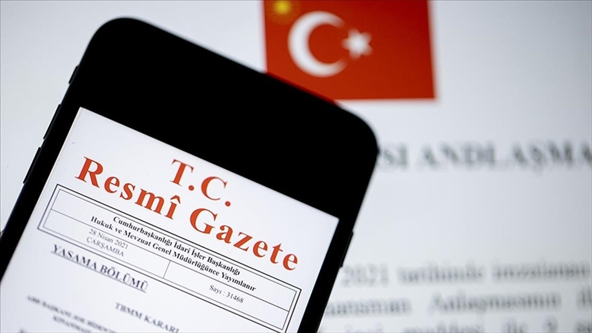 Resmi Gazete'de çeşitli derecelerdeki görev sürelerini tamamlayan adli yargı hakimi,