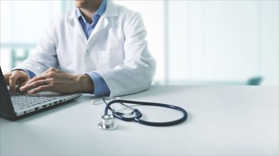 Medipol Acıbadem Bölge Hastanesi Tıbbi Onkoloji Uzmanı Doç. Dr. Ayşe