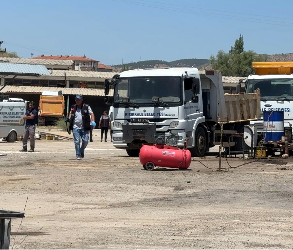 Kırıkkale Belediyesi Destek Hizmetleri Müdürlüğü'nde yaşanan olayda köpük tüpünün patlaması