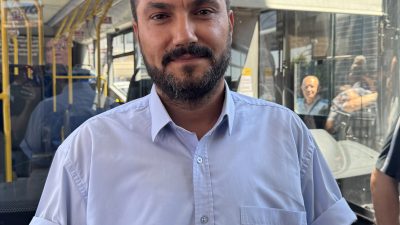 Kırıkkale'de belediye otobüsü şoförü, rahatsızlanan yolcuyu hastaneye yetiştirdi.