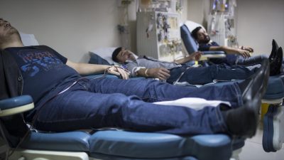 Türk Böbrek Vakfından yapılan açıklamaya göre,  hemodiyaliz hastalarının artan meyve