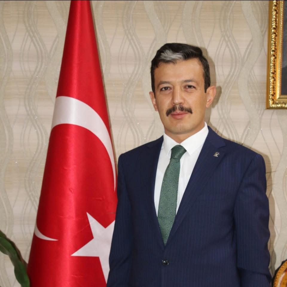Aksaray’da akşam saatlerinde etkili olan sağanak, doluya dönüştü. Güzelyurt, Sultanhanı