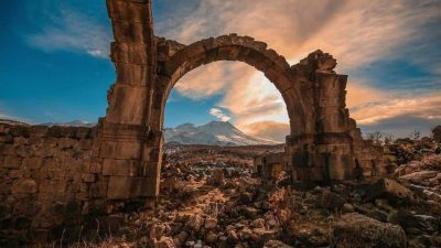 Doğayla tarihin iç içe geçtiği Aksaray’da Ihlara’dan Sultanhanı’na uzanan bu