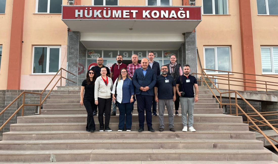Ağaçören Kaymakamı Metin Korkmaz, Aksaray Üniversitesi Turizm Fakültesi heyetini makamında