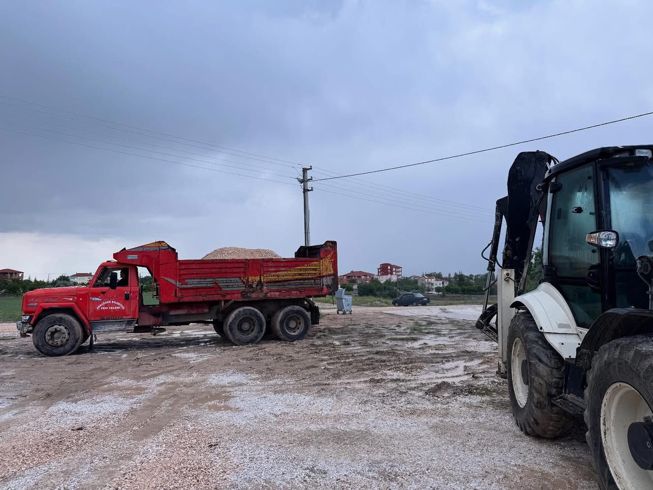 Ağaçören’de yol seferberliği: Ulaşım konforlu hale getiriliyor