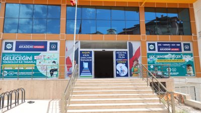 Aksaray Belediyesi, gençlerin eğitim ve kişisel gelişimine katkı sunmaya devam