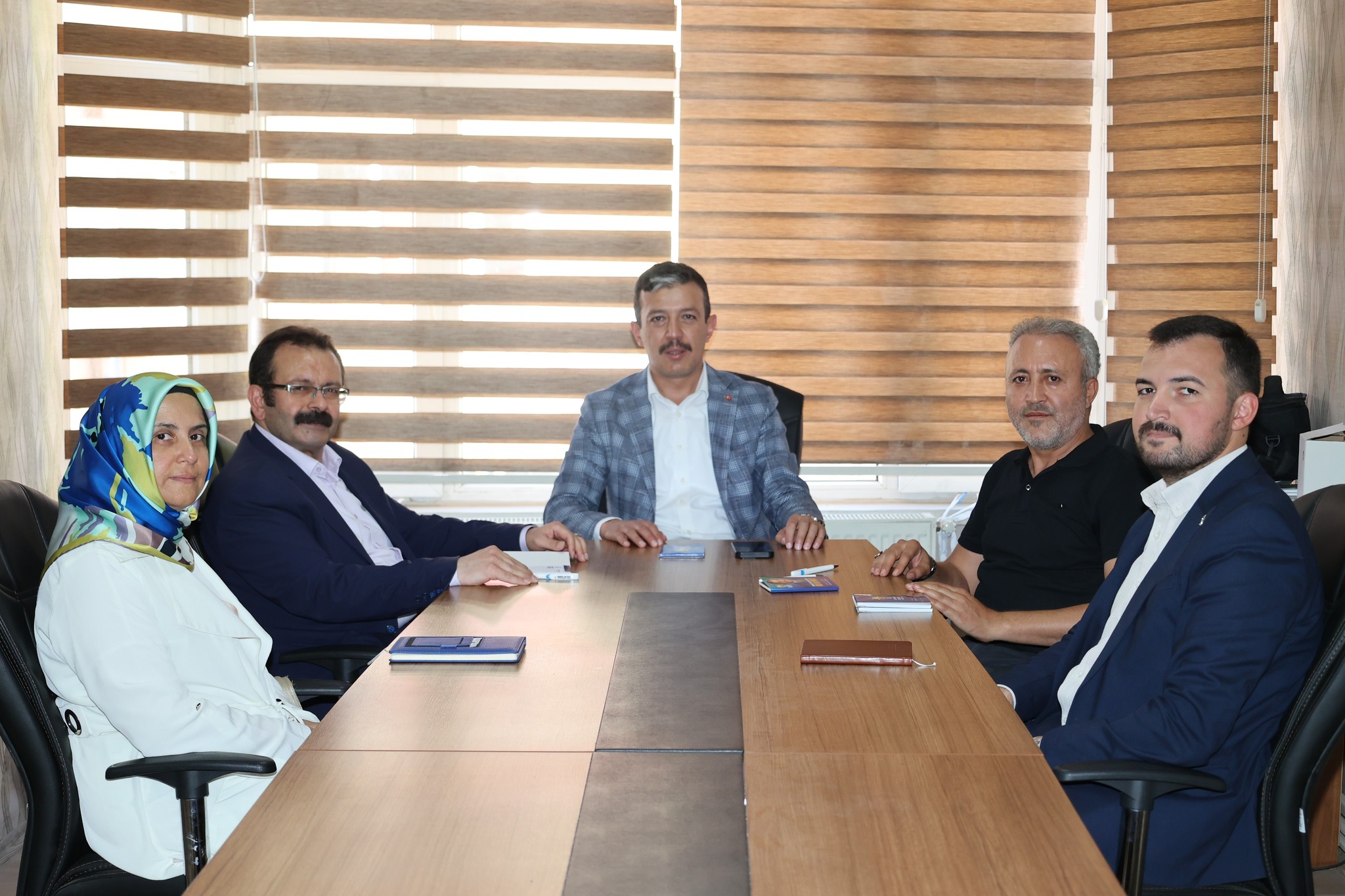 AK Parti Aksaray İl Başkanlığı’nda, İl Başkanı Hamza Aktürk’ün başkanlığında,