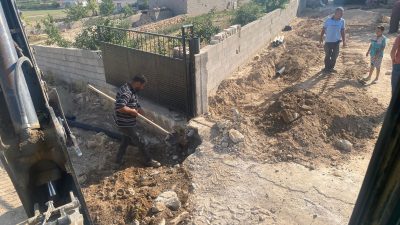 Demirci Belediyesi, belde genelinde başlattığı altyapı güçlendirme hamlesi kapsamında kanalizasyon
