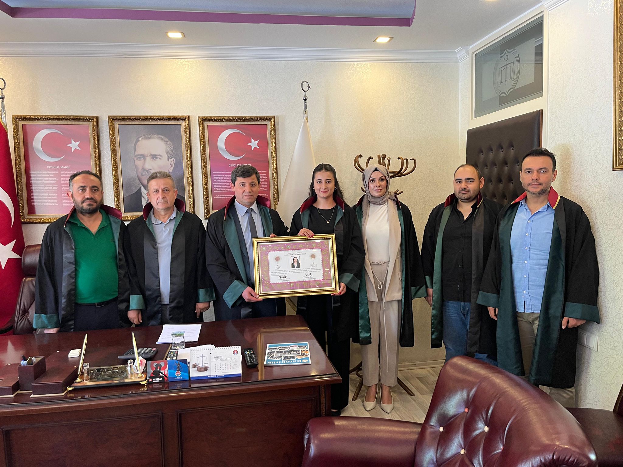 Aksaray Barosunda Bilge Emekli, avukatlık mesleğine ilk adımını attı. Yemin
