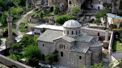 Aksaray kent merkezine bağlı Güzelyurt ilçesinde bulunan Aziz Gregorius Kilisesi,