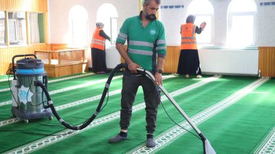 Aksaray Belediyesi, vatandaşların temiz ve huzurlu bir ortamda ibadet edebilmesi