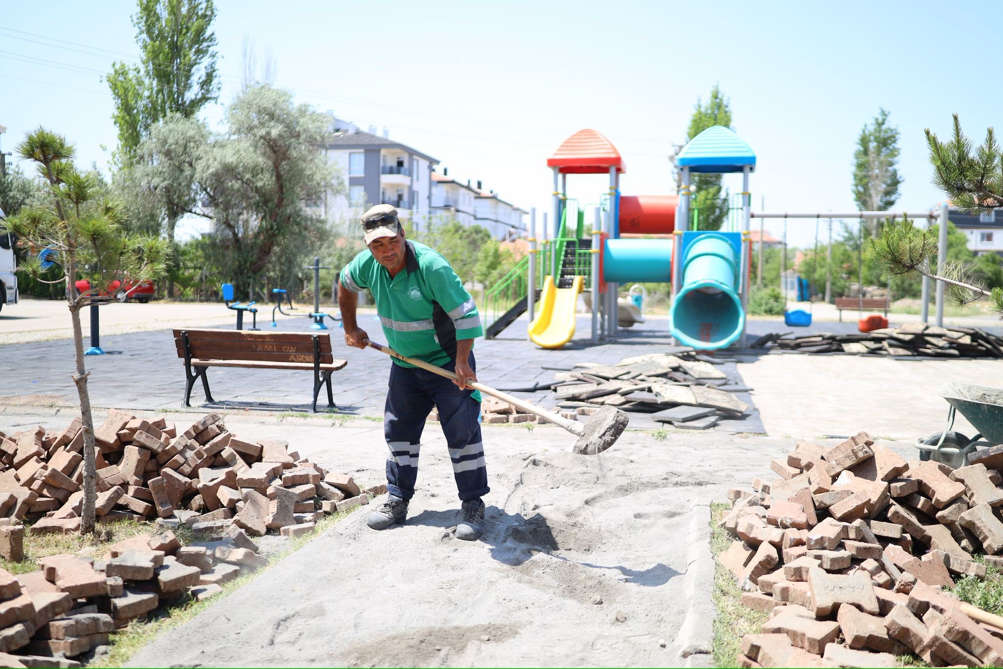 Aksaray Belediyesi, şehir genelinde devam ettiği çalışmalar kapsamında, Mehmet Akif