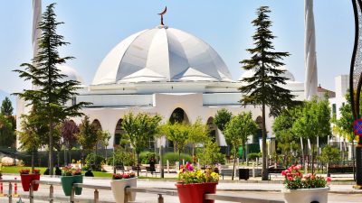 Aksaray Belediyesi, şehir estetiğini ön planda tutan çalışmalarına bir yenisini