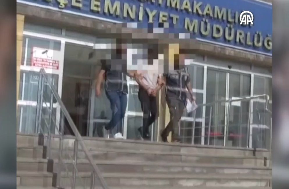 Emniyet, firari hükümlü ve 1 şüpheliyi uyuşturucuyla yakaladı Niğde'nin Bor ilçesinde İlçe
