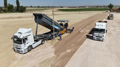 Aksaray Belediyesi, 40 metrelik Yeni Çevre Yolu Bulvarı’nda çalışmaları tüm