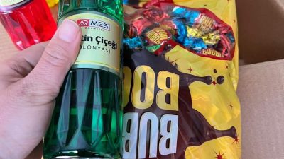 Demirci Belediye Başkanı Ramazan Bozlak'ın koordinesinde bayram öncesi vatandaşlara şeker