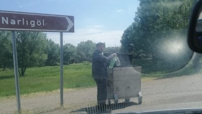Demirci Belediyesi tarafından yapımı tamamlanan çay yolu sulama kanalının çevre