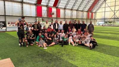 Öz Sağlık İş Sendikasının organize ettiği futbol turnuvasında sona gelindi.