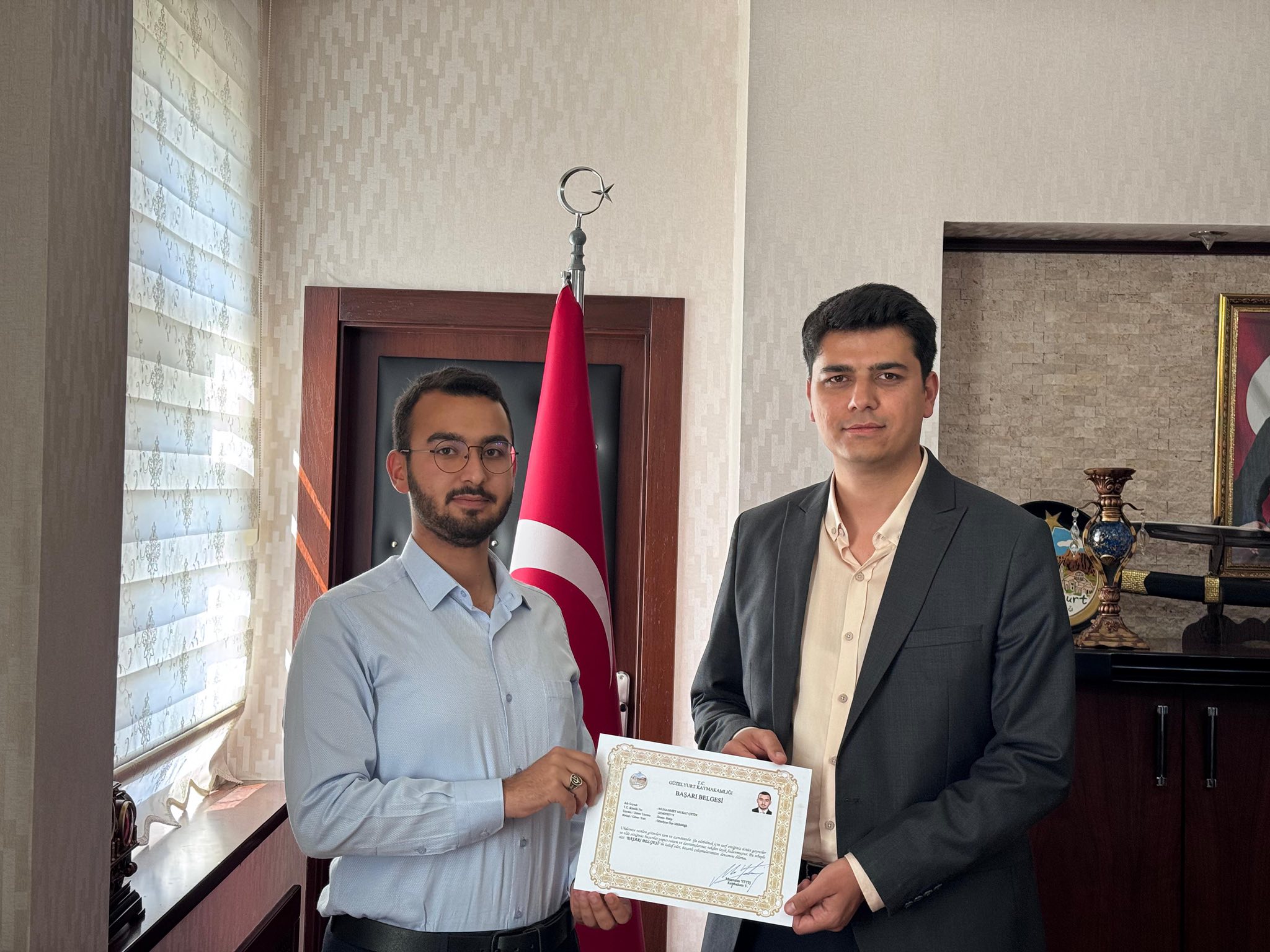 Güzelyurt Kaymakamı, tayini çıkan o isme belge verdi