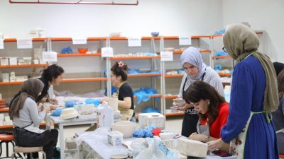 Aksaray’da farklı mahallelerde hizmet veren Kadın Aktivite Merkezleri, kadınların ilgi
