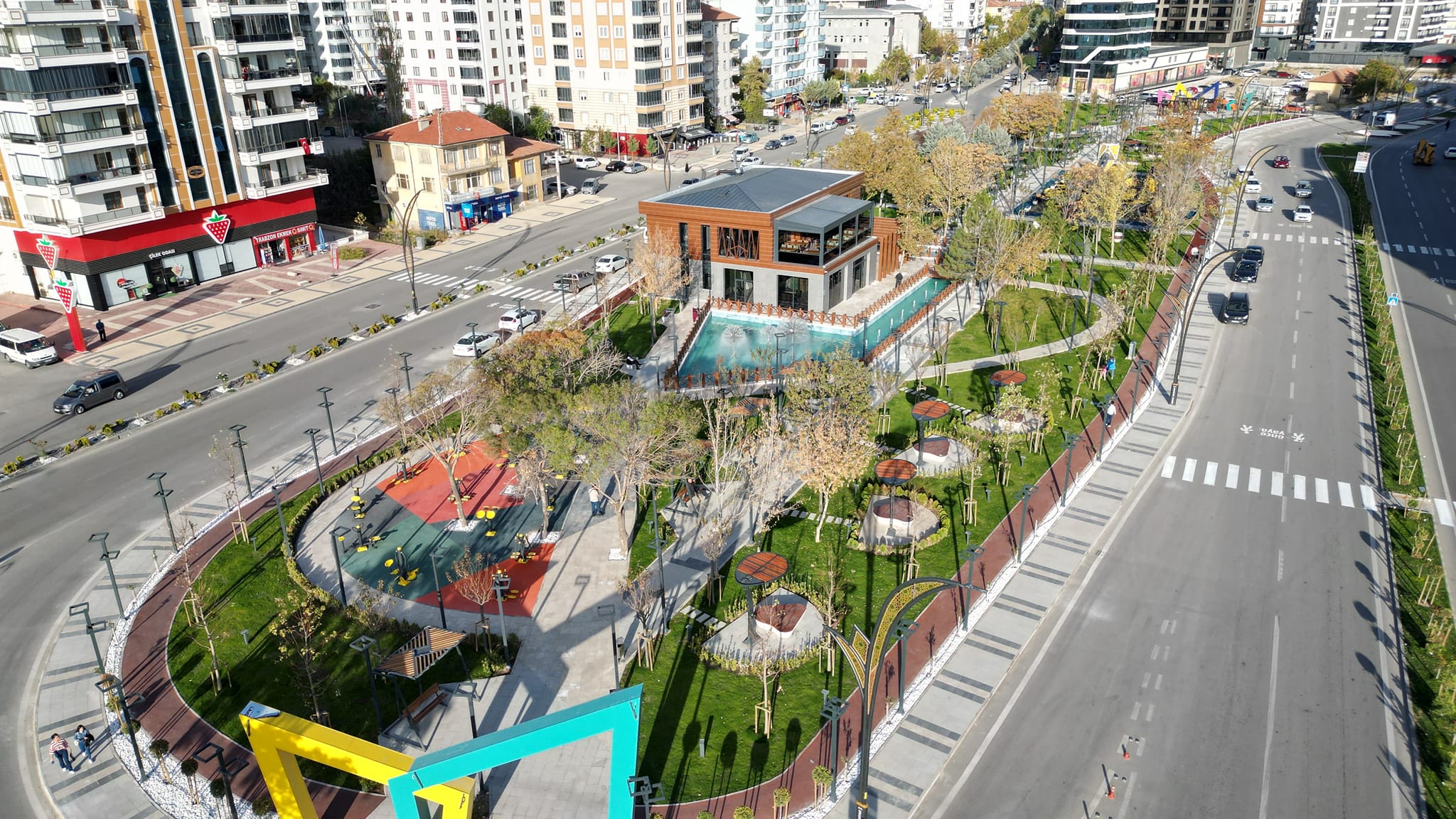 Aksaray Belediyesi, şehrin sosyal yaşamına modern dokunuşlar yapmaya devam ediyor.