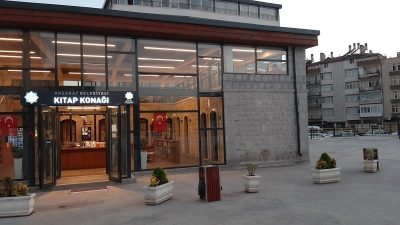 Aksaray Belediyesi’nin kültürel yatırımlarından biri olan Nuri Yazıcı Kitap Konağı,