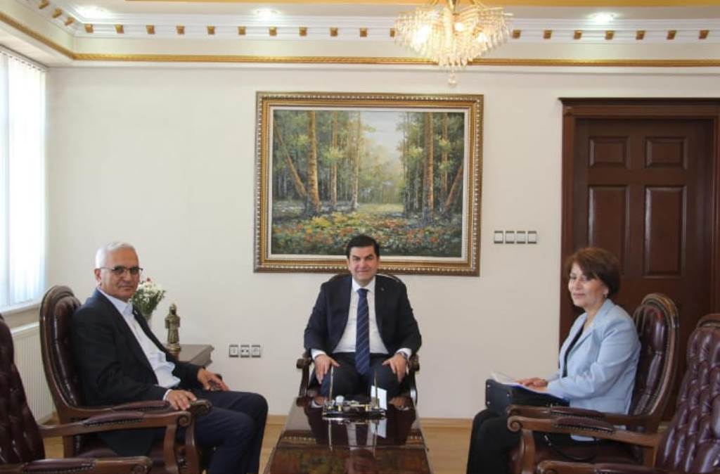 Ortaköy Kaymakamı Ahmet Karatepe, ilçe içerisindeki çalışmalarının yanı sıra kendisine