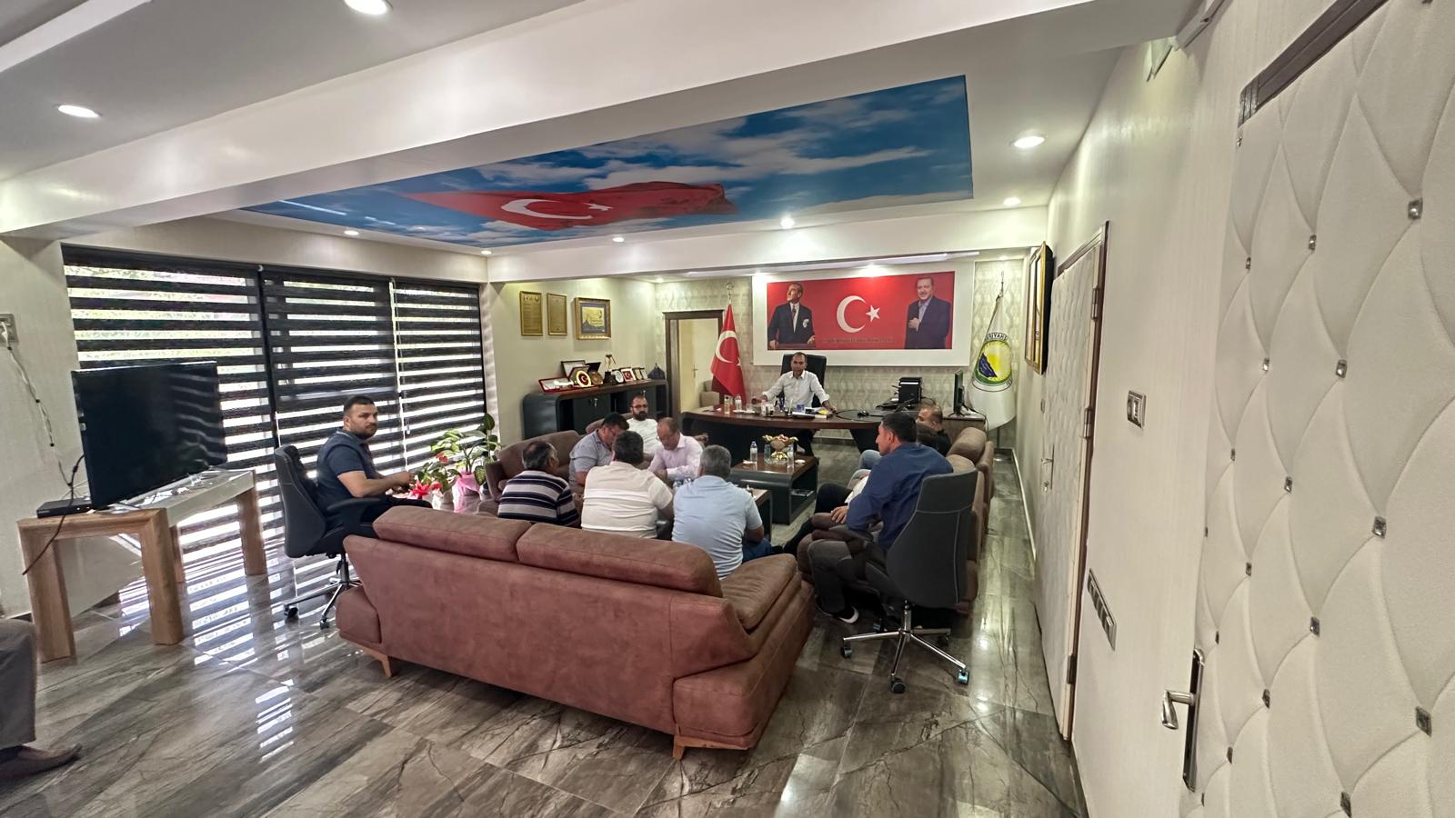 Sarıyahşi Belediye Başkanı Doğan Mutlu, mahalle muhtarlarıyla düzenlenen istişare toplantısında