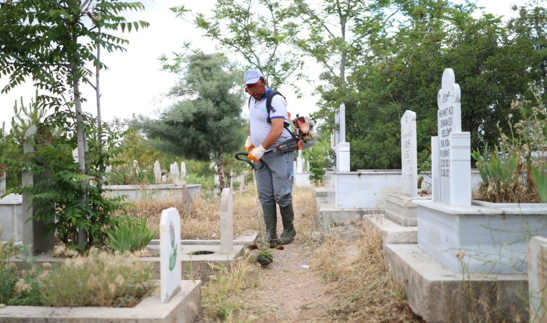 Yaklaşan Kurban Bayramı öncesinde Aksaray Belediyesi, tandaşların kabristan ziyaretlerini daha