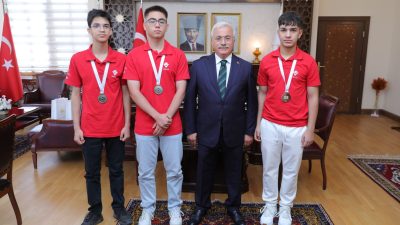 TÜBİTAK Lise Öğrencileri Araştırma Projeleri Yarışması’nda 12 bölgeden binlerce projenin