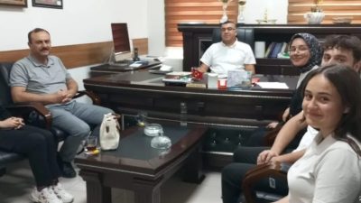 Eskil 75. Yıl Anadolu Lisesi öğrencileri ve yöneticileri, Eskil İlçe