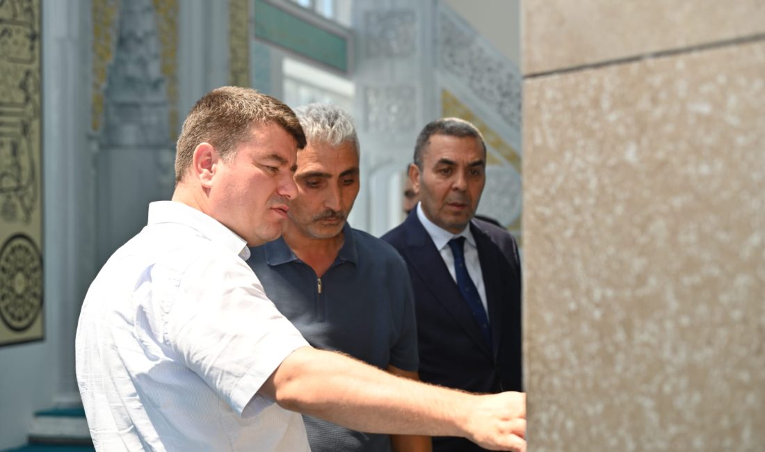 Belediye Başkanı Dr. Evren Dinçer, Hasta Yakını Konuk Evi yakınında
