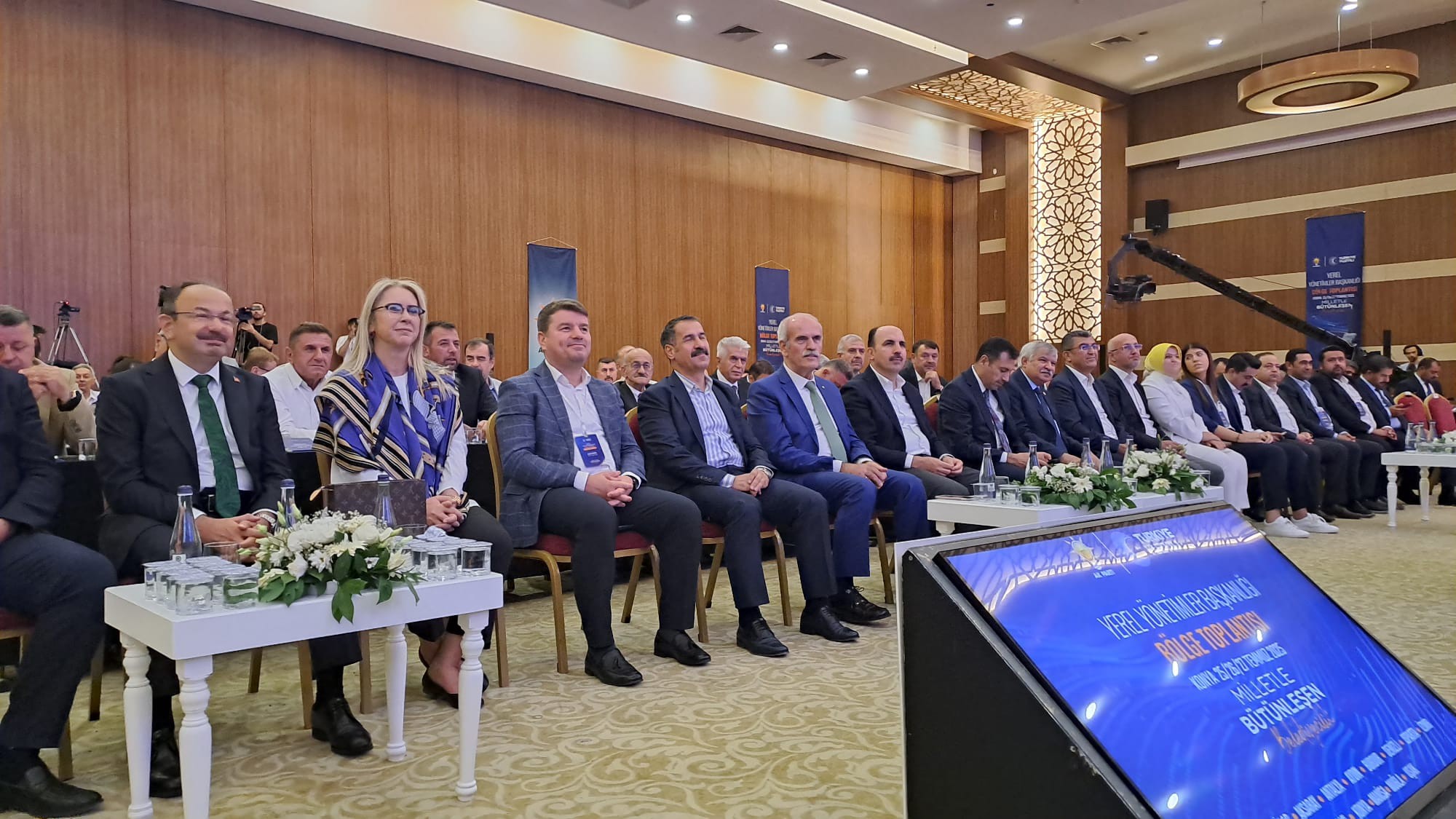 Aksaray Belediye Başkanı Dr. Evren Dinçer, AK Parti Genel Merkez