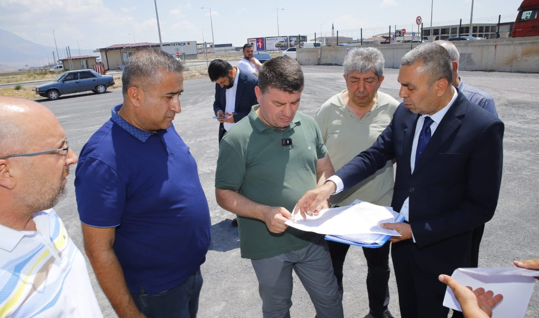 Belediye Başkanı Dr. Evren Dinçer ve beraberindeki meclis üyeleri  yapım
