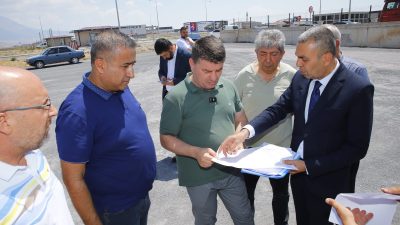Belediye Başkanı Dr. Evren Dinçer ve beraberindeki meclis üyeleri  yapım