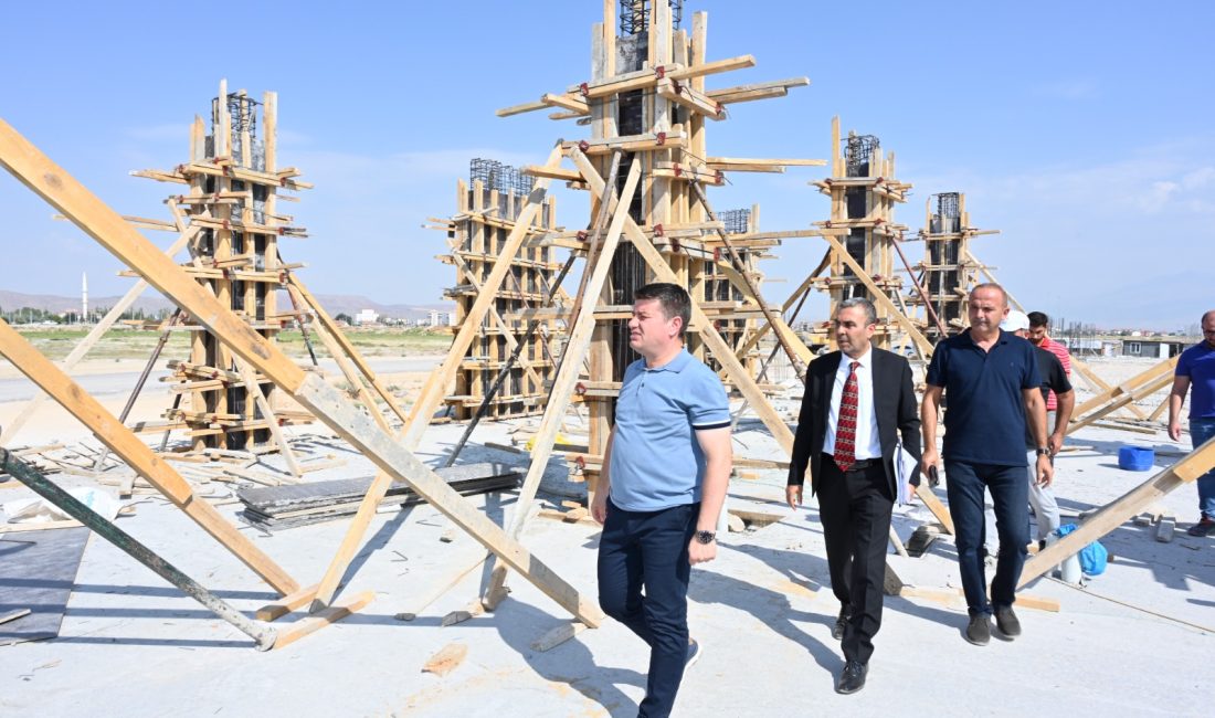 Aksaray Belediyesi’nin önemli projeleri arasında yer alan yemek fabrikasının inşaatı