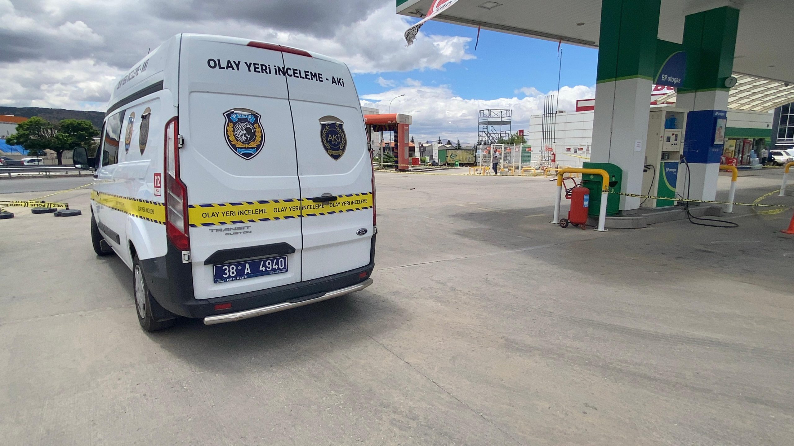 Kayseri'de meydana gelen olayda silahlı bıçaklı kavga çıktı. Kavgada yaralanan