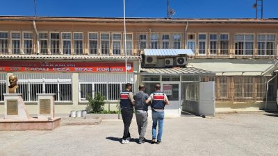 Eskişehir İl Jandarma Komutanlığı ekipleri tarafından kırmızı bültenle aranan şüpheli