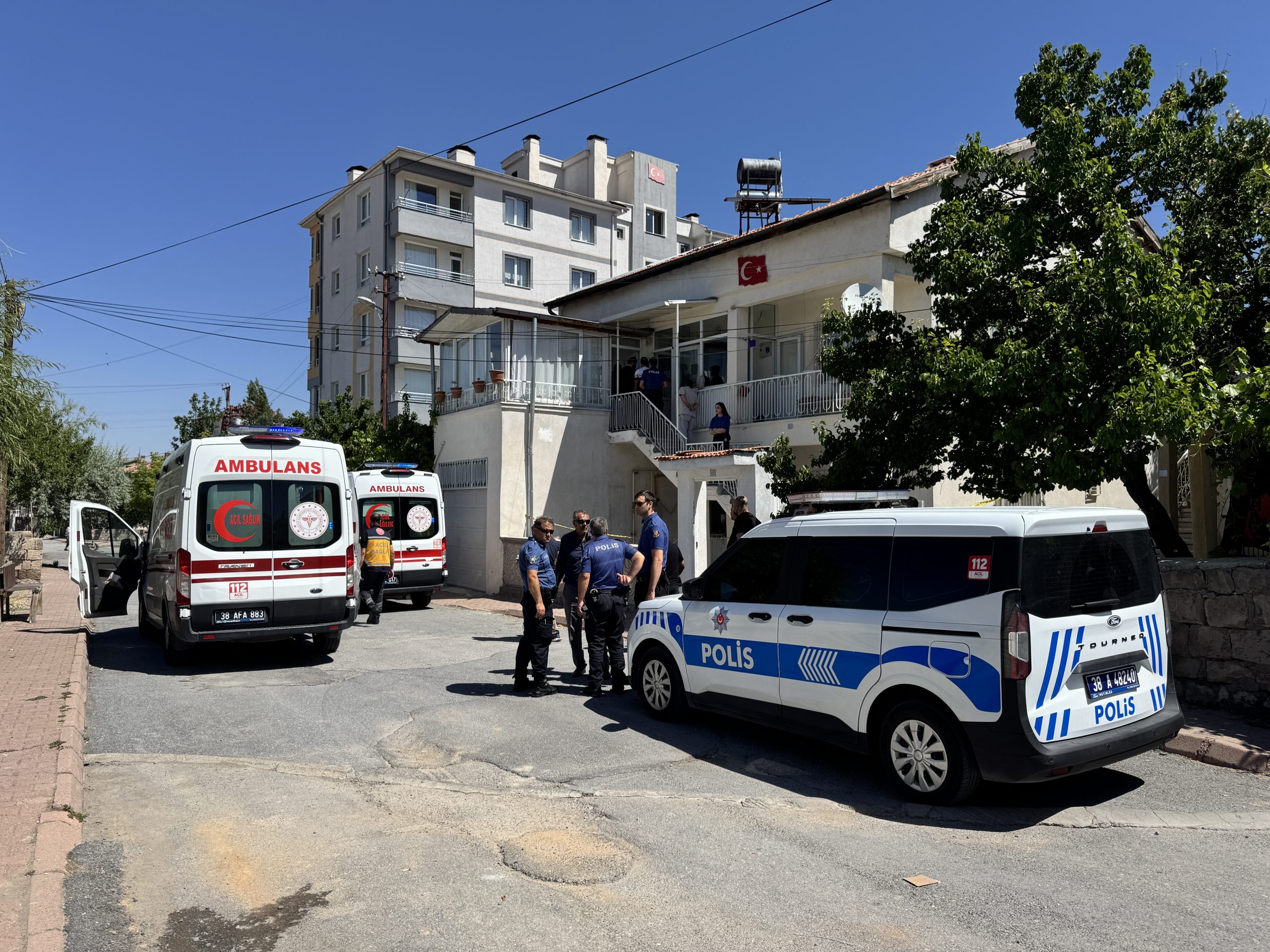 Kayseri'de yaşanan olayda bir kişi tartıştığı üvey kızını tüfekle yaraladıktan